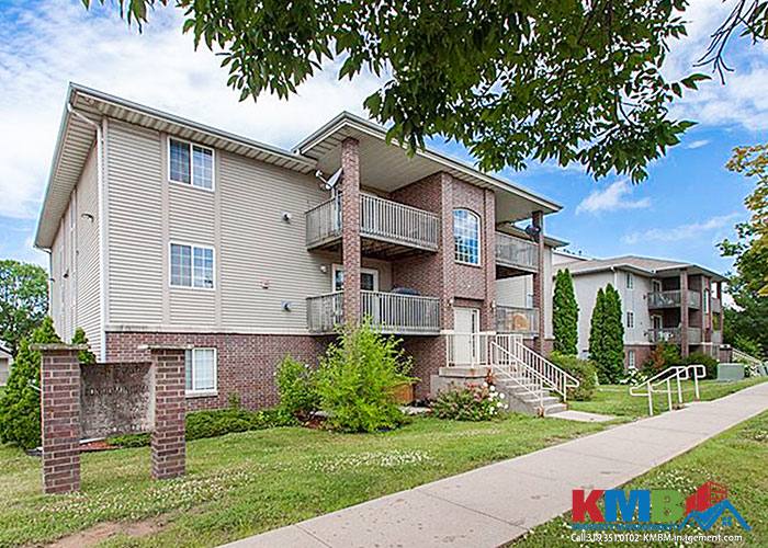 Apartment for rent at 21 Westside Dr, Iowa City, IA 52246