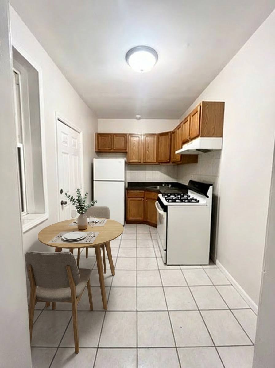 Apartment for rent at 4300 W Shakespeare Ave #1, Chicago, IL 60639