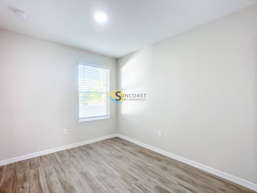 Apartment for rent at 11470 Oakfield Court #11470102, Jacksonville, FL 32258