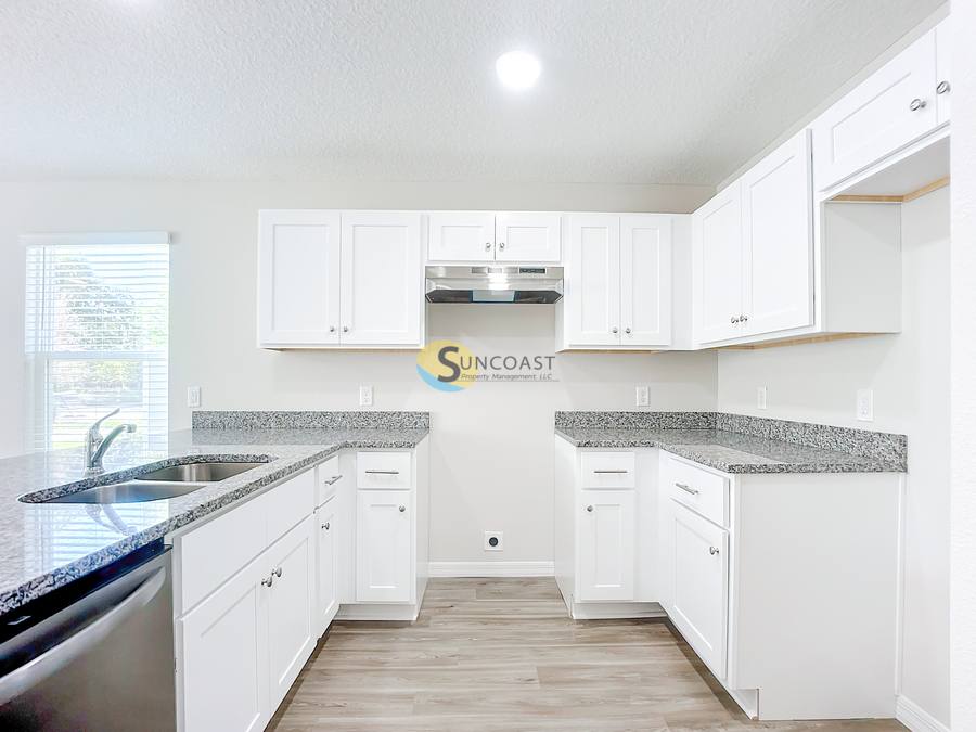Apartment for rent at 11470 Oakfield Court #11470102, Jacksonville, FL 32258
