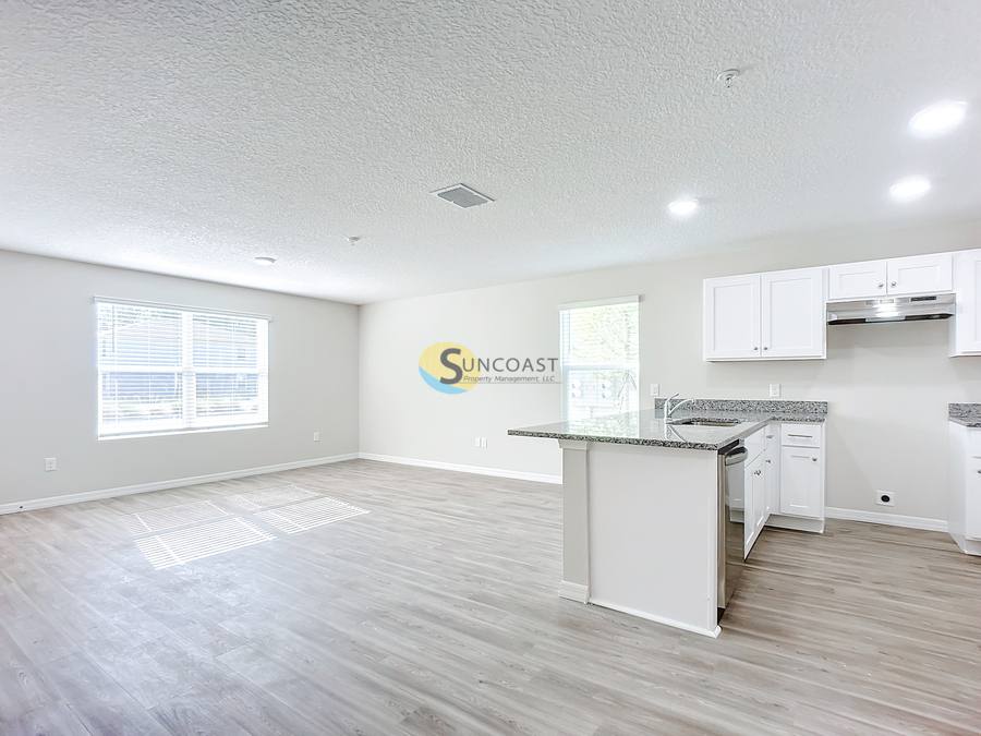 Apartment for rent at 11470 Oakfield Court #11470102, Jacksonville, FL 32258