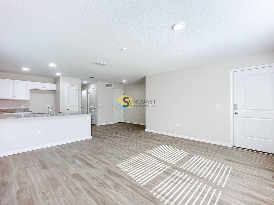 Apartment for rent at 11470 Oakfield Court #11470102, Jacksonville, FL 32258