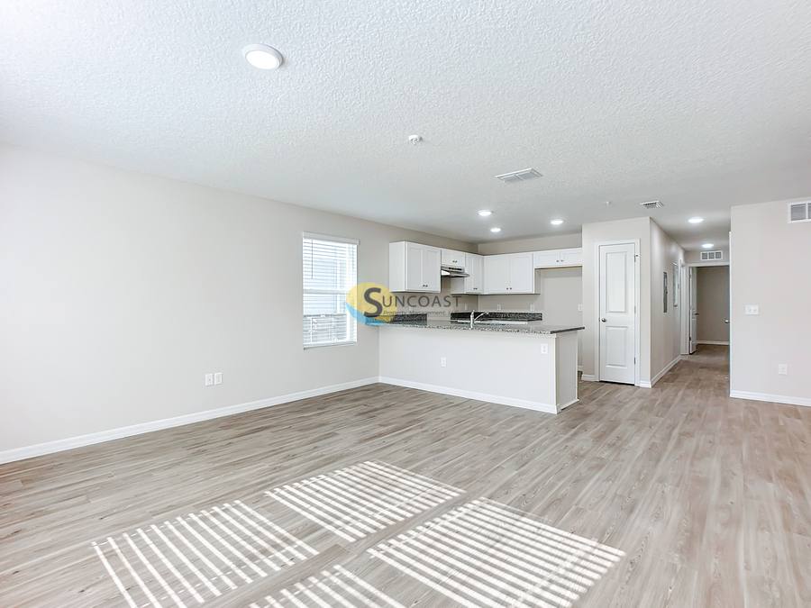 Apartment for rent at 11470 Oakfield Court #11470102, Jacksonville, FL 32258