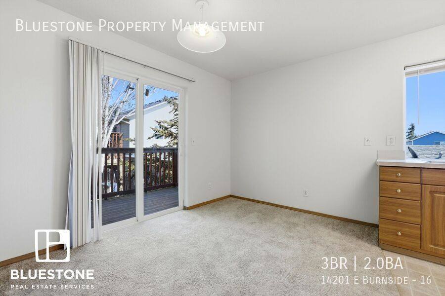 Apartment for rent at 14201 E Burnside #16, Portland, OR 97233