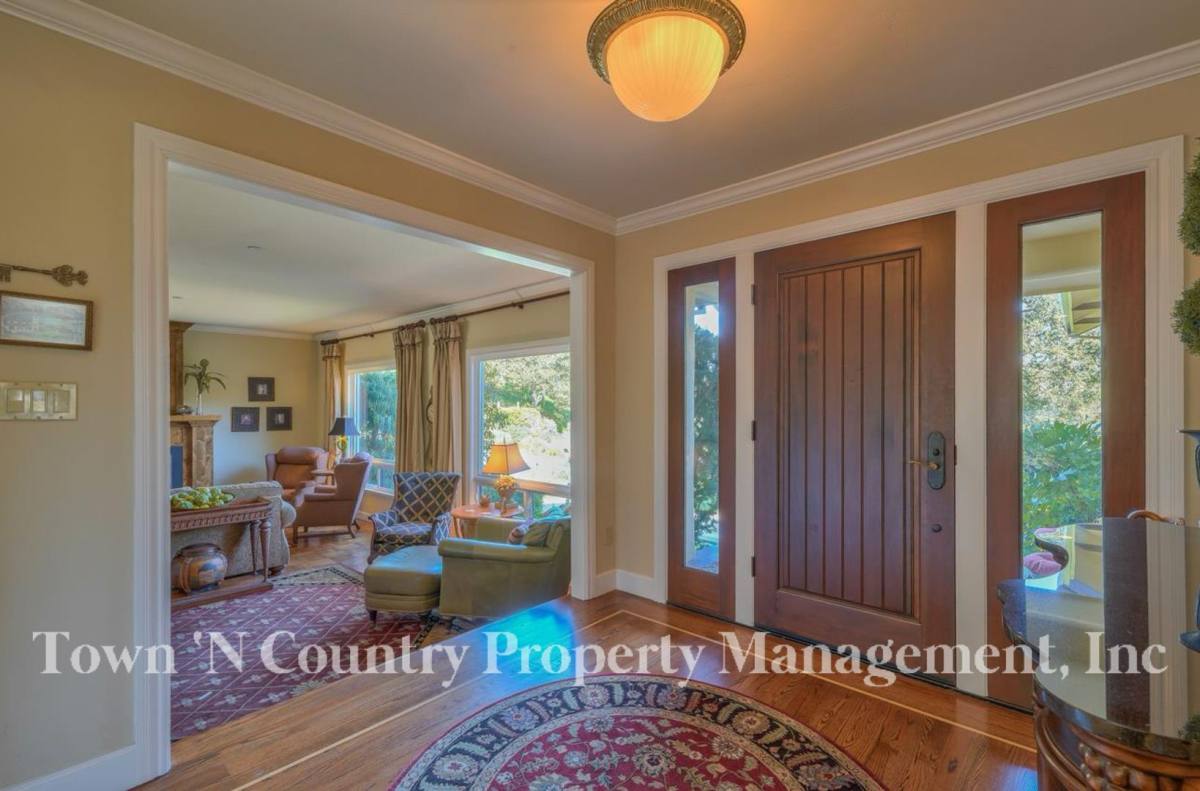 House for rent at 190 San Benancio Rd, Salinas, CA 93908