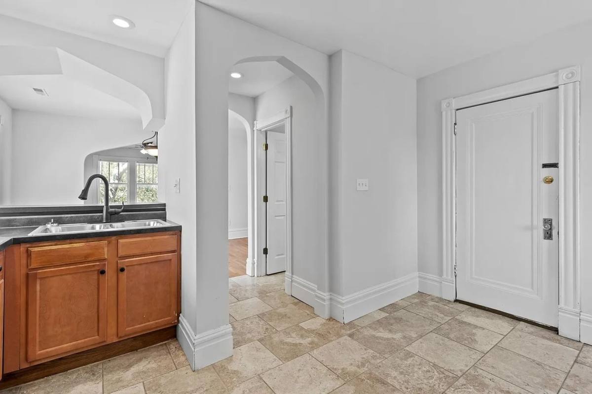 Apartment for rent at 3410 Virginia Ave, Saint Louis, MO 63116