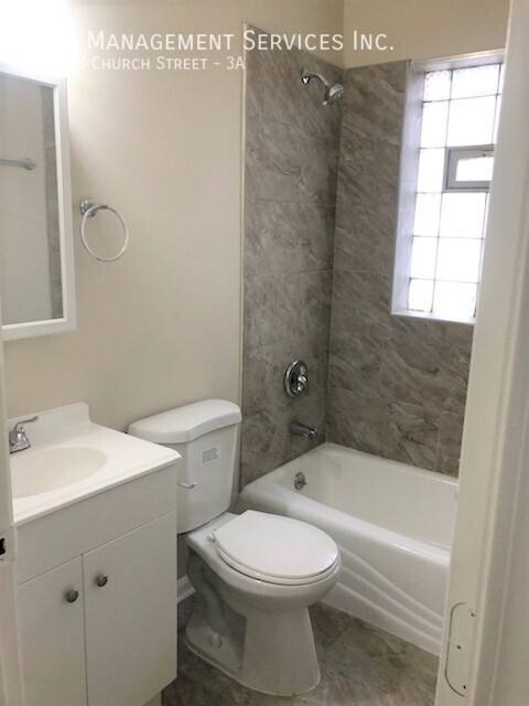 Apartment for rent at 10979 S Church St #3A, Chicago, IL 60643