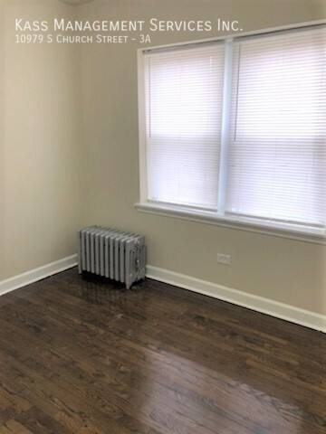 Apartment for rent at 10979 S Church St #3A, Chicago, IL 60643