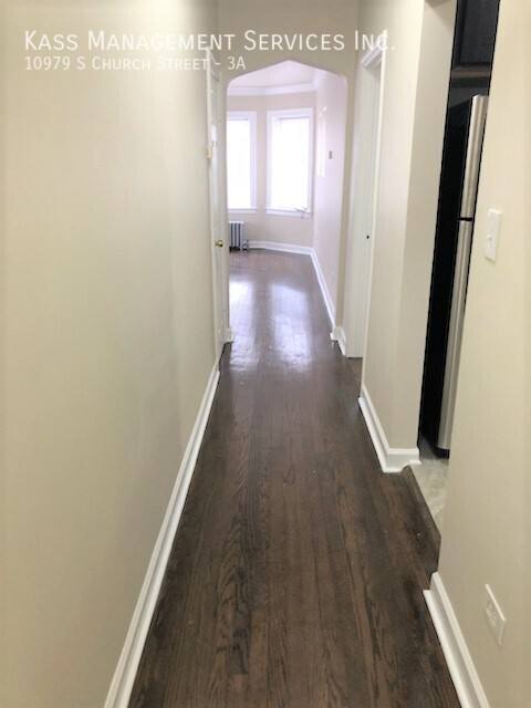Apartment for rent at 10979 S Church St #3A, Chicago, IL 60643