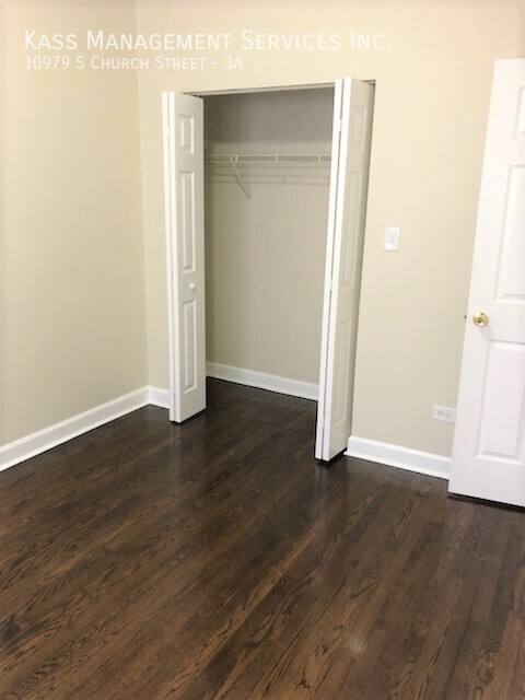 Apartment for rent at 10979 S Church St #3A, Chicago, IL 60643