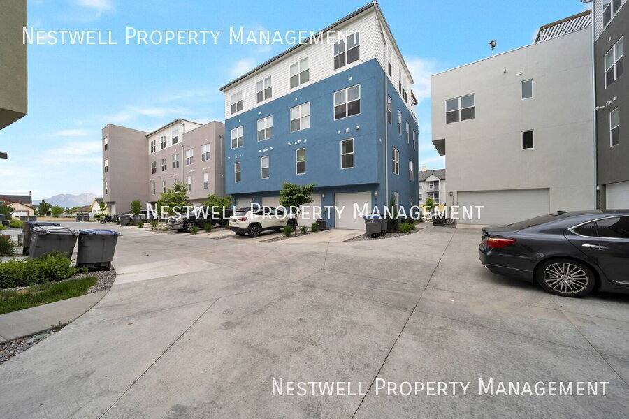 Townhouse for rent at 5176 W Black Twig Dr, South Jordan, UT 84009