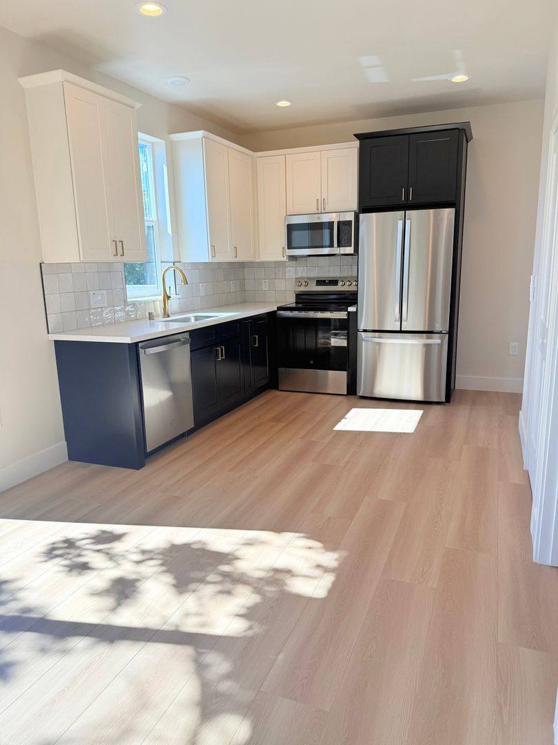 Apartment for rent at 5895 28th St, Sacramento, CA 95824
