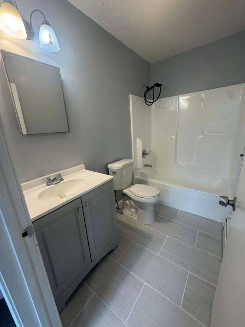 Apartment for rent at 258 Fairmont Ave, New Haven, CT 06513