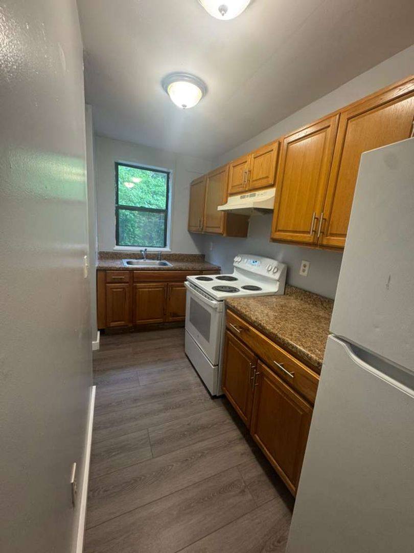 Apartment for rent at 258 Fairmont Ave, New Haven, CT 06513