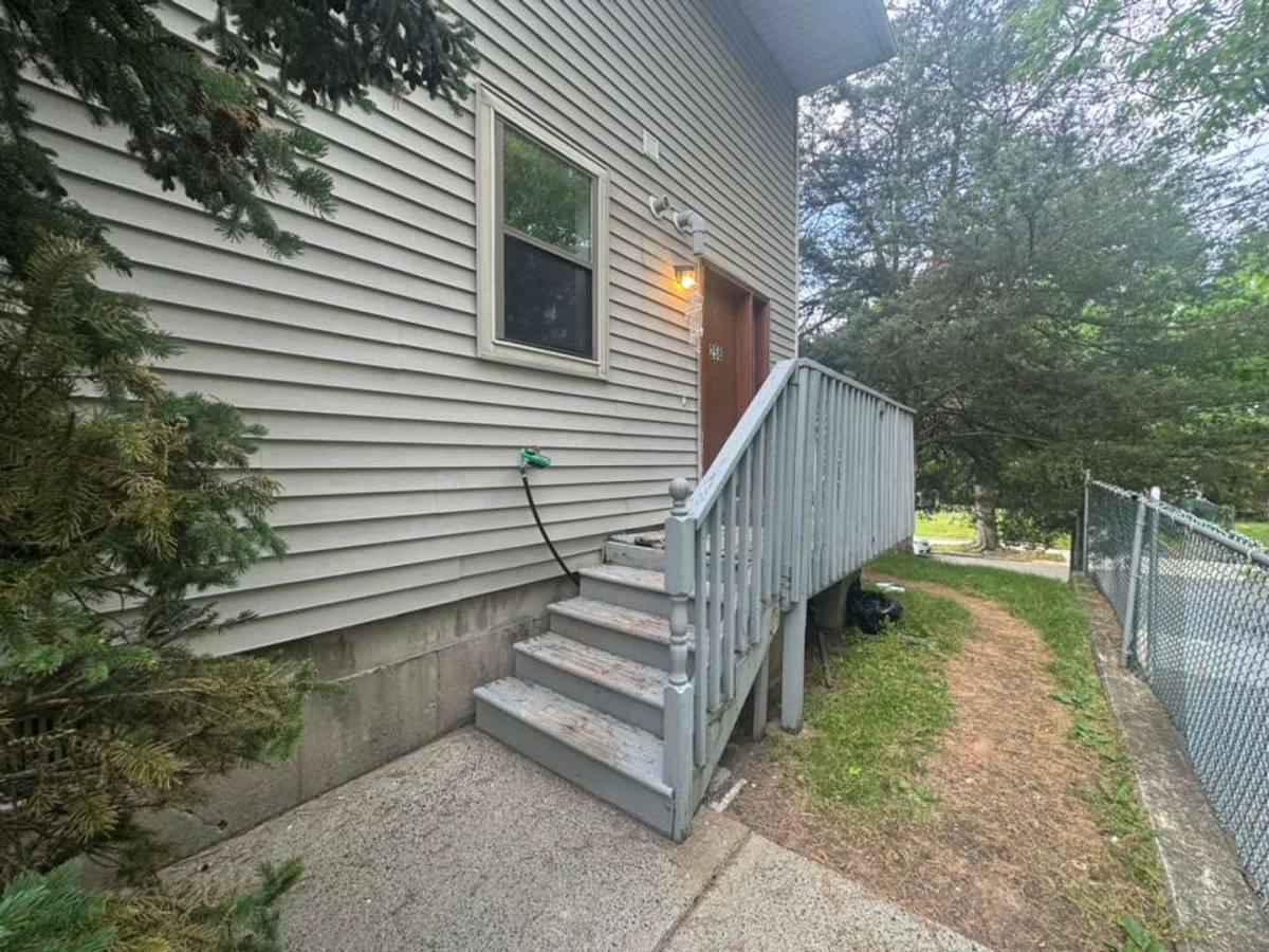Apartment for rent at 258 Fairmont Ave, New Haven, CT 06513