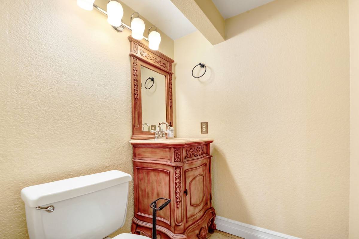 Townhouse for rent at 1560 Corte Caballo #25, Upland, CA 91786
