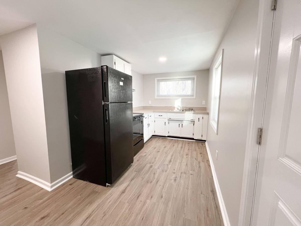 Apartment for rent at 492 Oak St, Clarksville, TN 37042