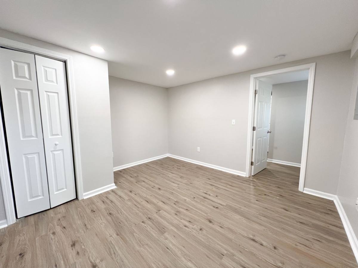 Apartment for rent at 492 Oak St, Clarksville, TN 37042