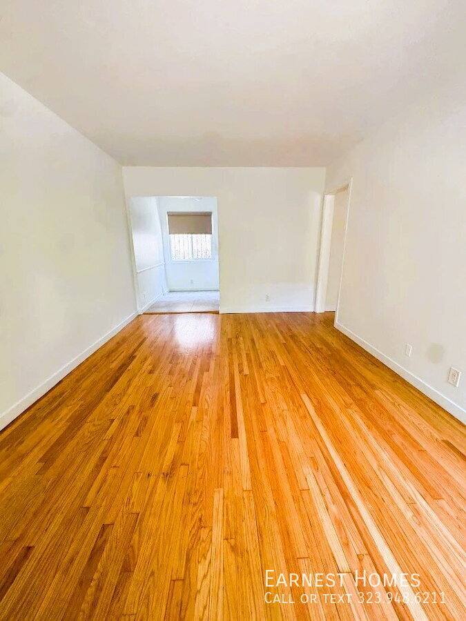 Apartment for rent at 114 S Rampart Blvd #3, Los Angeles, CA 90057