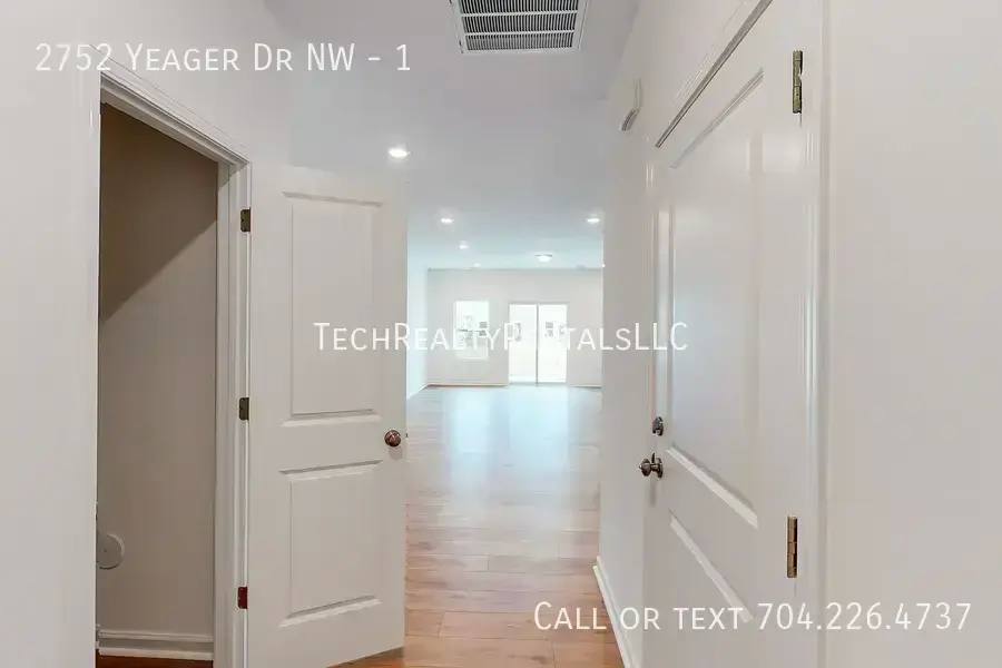 Townhouse for rent at 2752 Yeager Dr NW #1, Concord, NC 28027