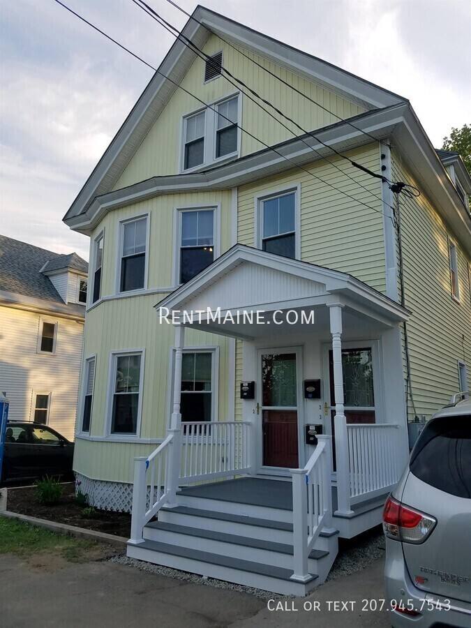 Apartment for rent at 94 Otis St, Bangor, ME 04401