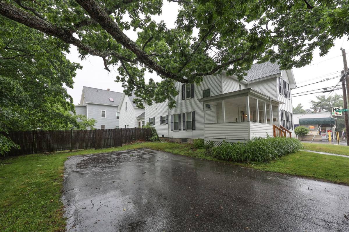 Apartment for rent at 736 Maple St #2, Manchester, NH 03104