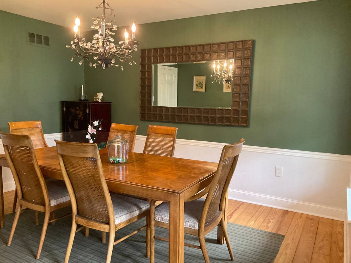 House for rent at 1541 Woodhaven Dr, Hummelstown, PA 17036
