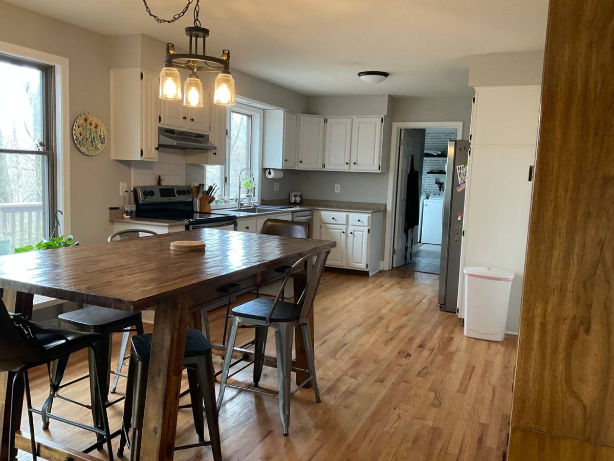 House for rent at 1541 Woodhaven Dr, Hummelstown, PA 17036