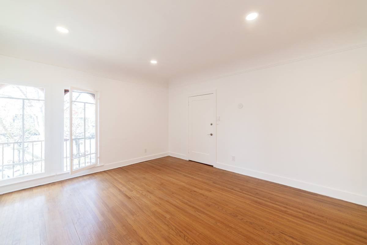 Apartment for rent at 242 S Sycamore Ave #1 2, Los Angeles, CA 90036