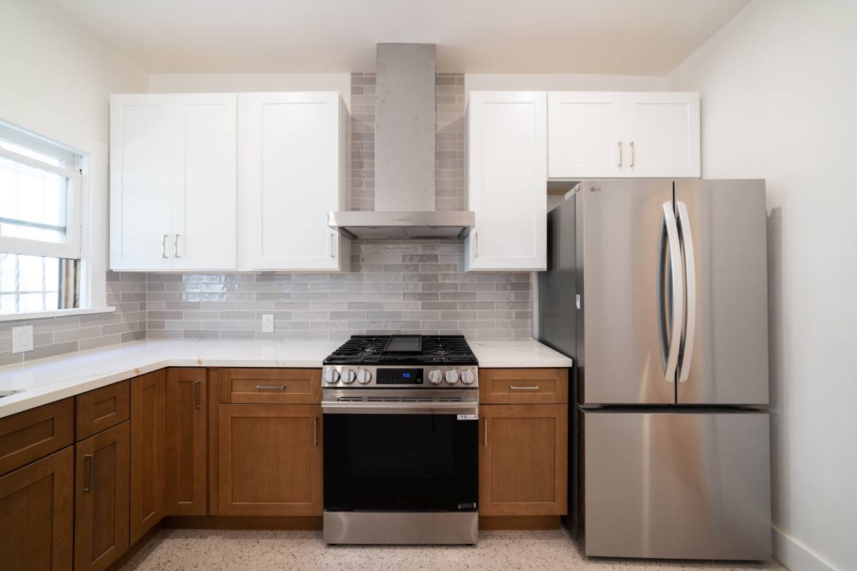 Apartment for rent at 242 S Sycamore Ave #1 2, Los Angeles, CA 90036