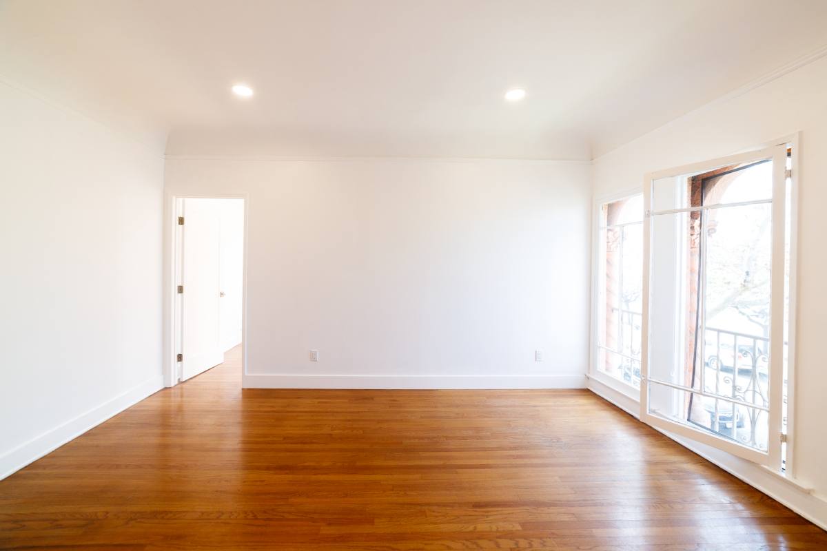 Apartment for rent at 242 S Sycamore Ave #1 2, Los Angeles, CA 90036