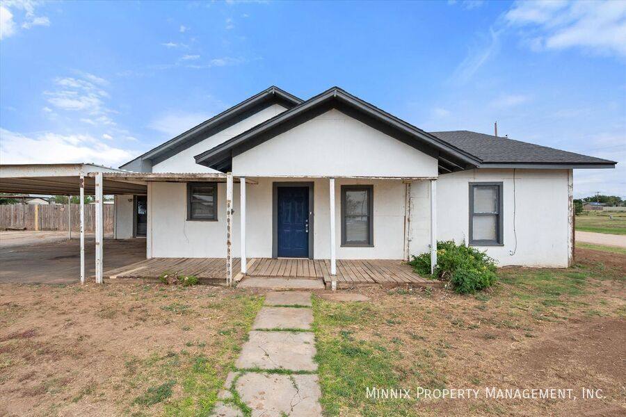House for rent at 1302 Ave E Fs #1, Ralls, TX 79357