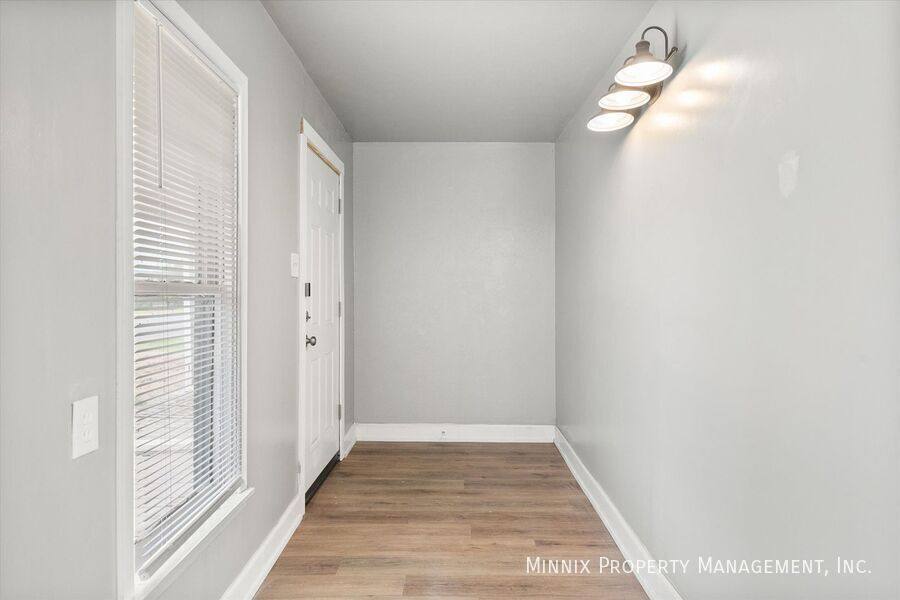 House for rent at 1302 Ave E Fs #1, Ralls, TX 79357