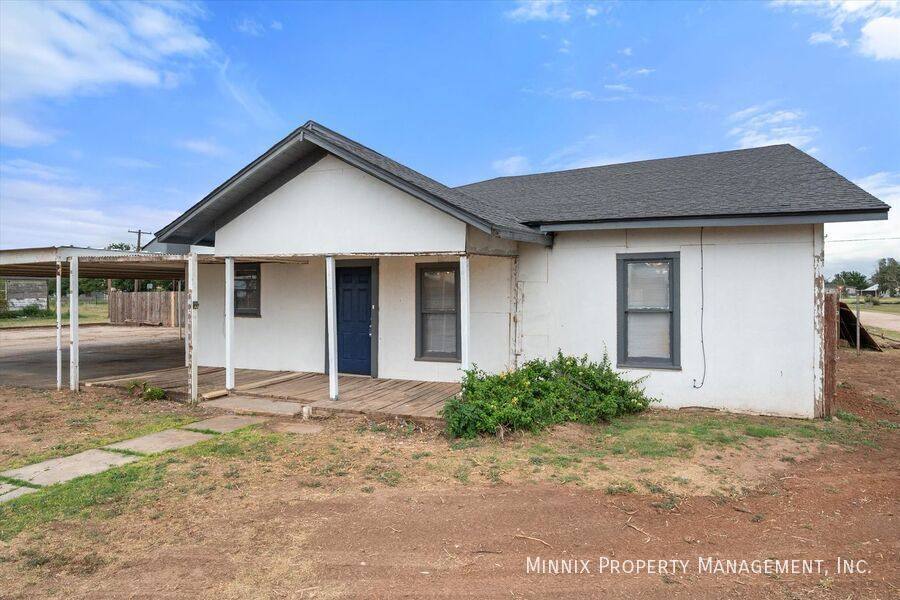 House for rent at 1302 Ave E Fs #1, Ralls, TX 79357