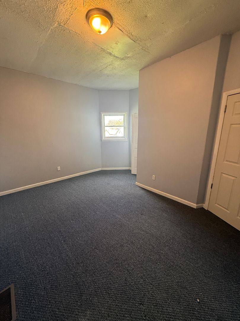 Apartment for rent at 123 Church St, Washington, PA 15301