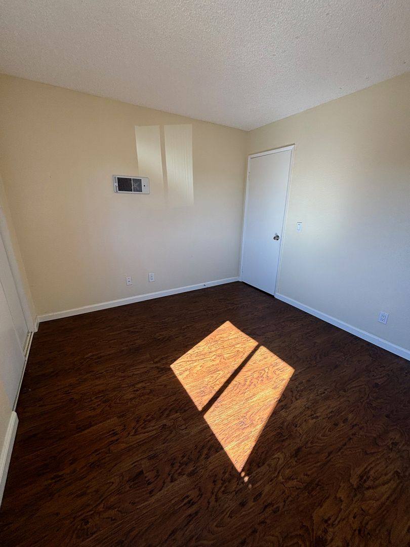 Townhouse for rent at 6962 Fulton St, San Diego, CA 92111