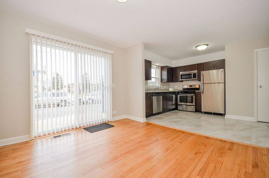 Townhouse for rent at 3031 Lynn Court #C, Arlington Heights, IL 60005