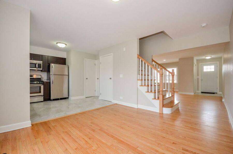 Townhouse for rent at 3031 Lynn Court #C, Arlington Heights, IL 60005