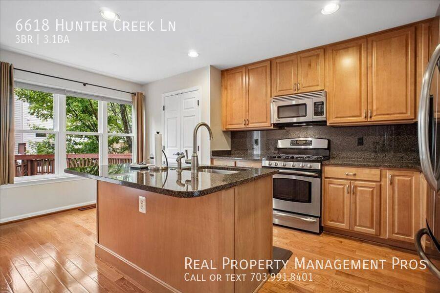 Townhouse for rent at 6618 Hunter Creek Lane, Alexandria, VA 22315