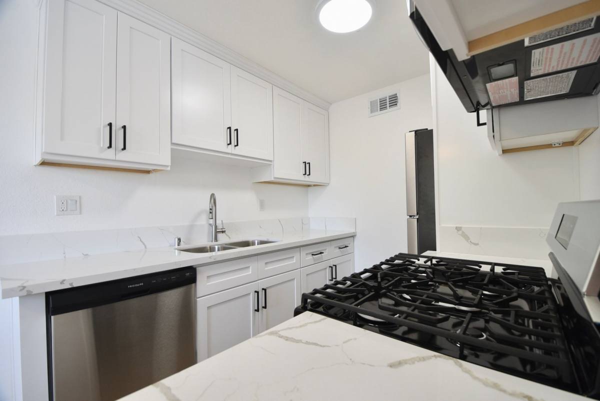 Apartment for rent at 7550 Jordan Ave, Canoga Park, CA 91303