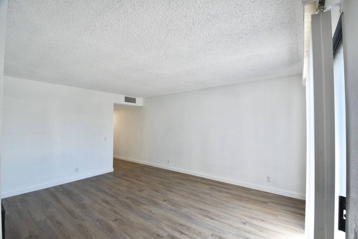 Apartment for rent at 7550 Jordan Ave, Canoga Park, CA 91303