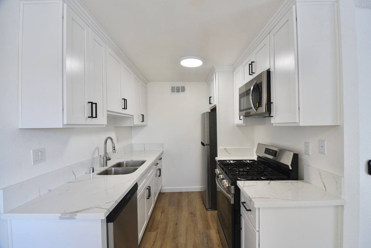Apartment for rent at 7550 Jordan Ave, Canoga Park, CA 91303