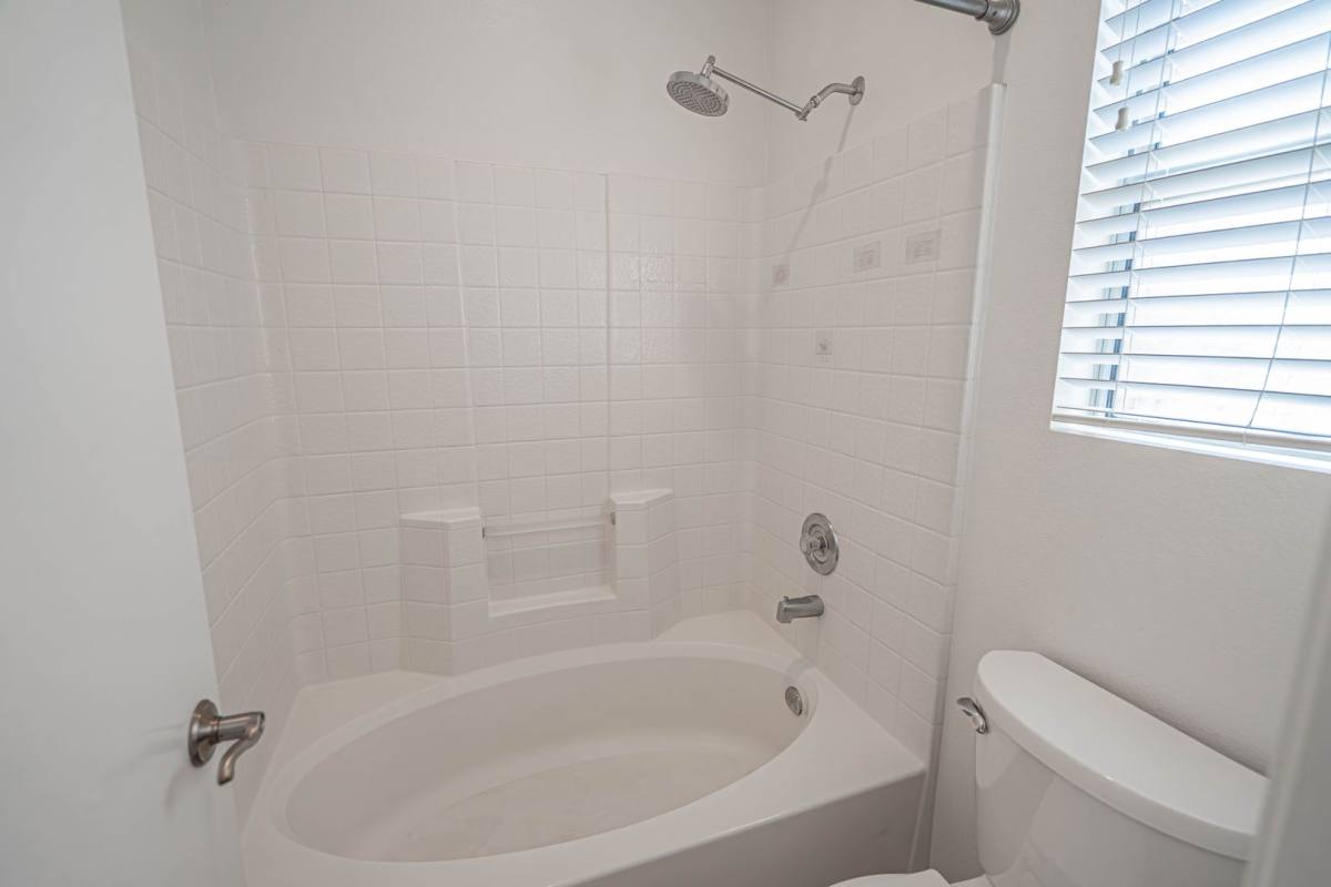 Townhouse for rent at 27909 Crown Court Circle, Valencia, CA 91354