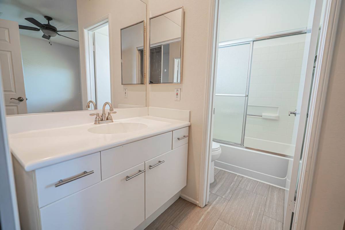 Townhouse for rent at 27909 Crown Court Circle, Valencia, CA 91354