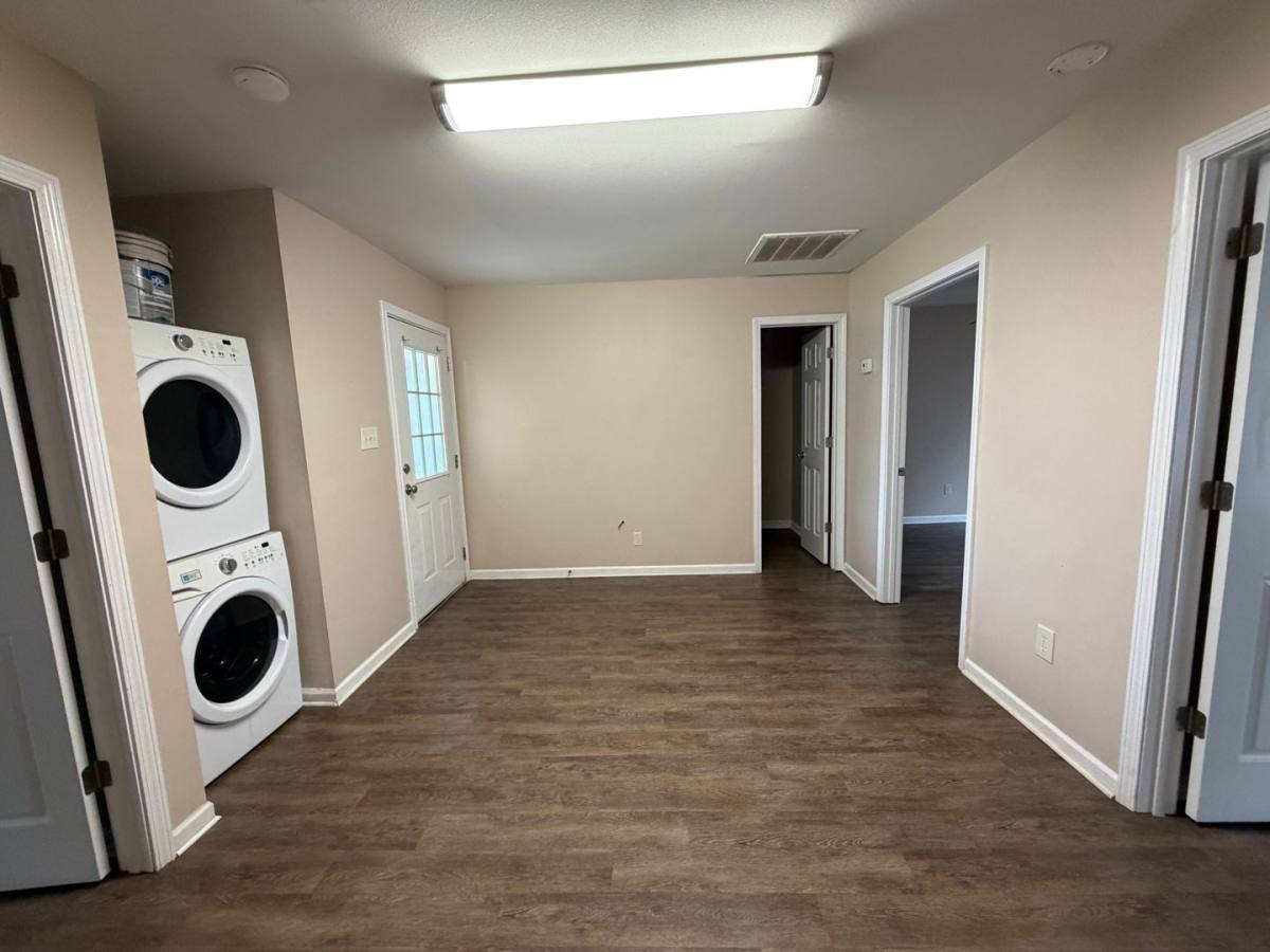Apartment for rent at 2304 Merwood St, Sulphur, LA 70663