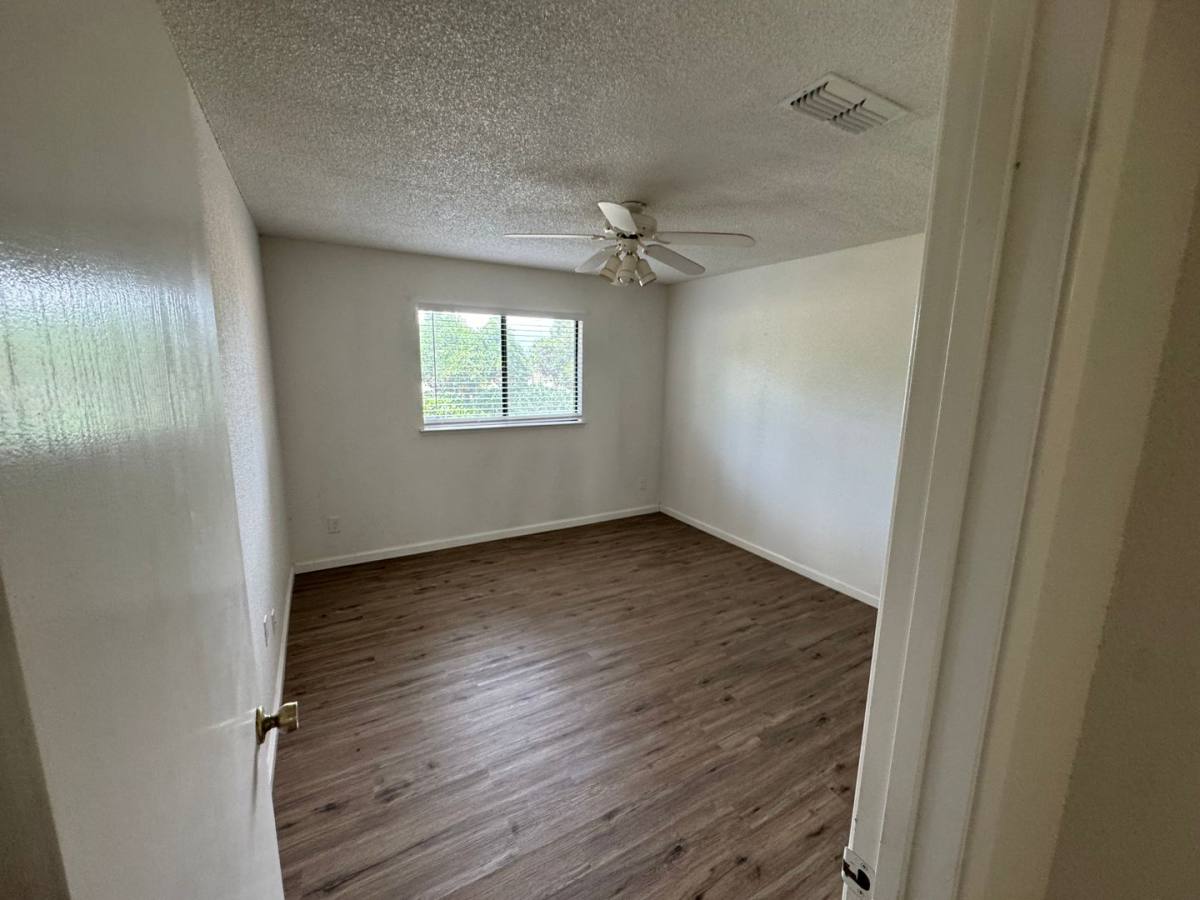 House for rent at 21293 E American Ave, Reedley, CA 93654