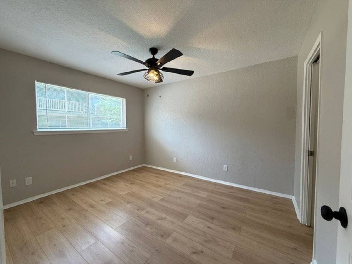 Apartment for rent at 516 Gentleman Rd, San Antonio, TX 78201