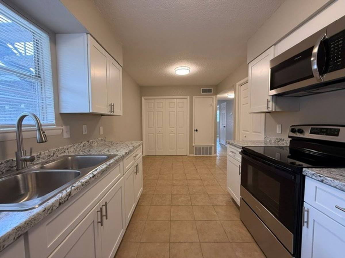 Apartment for rent at 516 Gentleman Rd, San Antonio, TX 78201