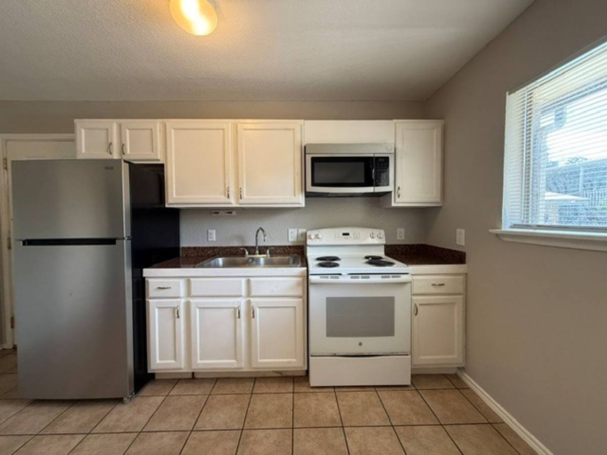 Apartment for rent at 516 Gentleman Rd, San Antonio, TX 78201