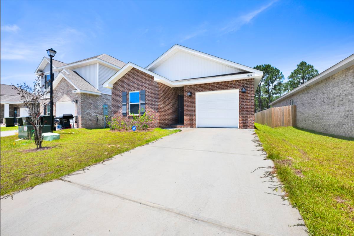 House for rent at 9854 Starling Dr, Pensacola, FL 32507